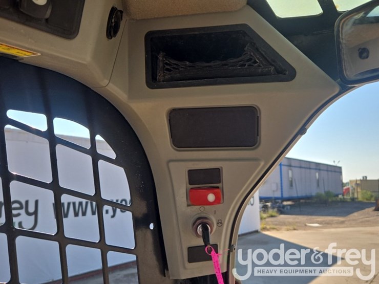 2018-caterpillar-226d-image-52