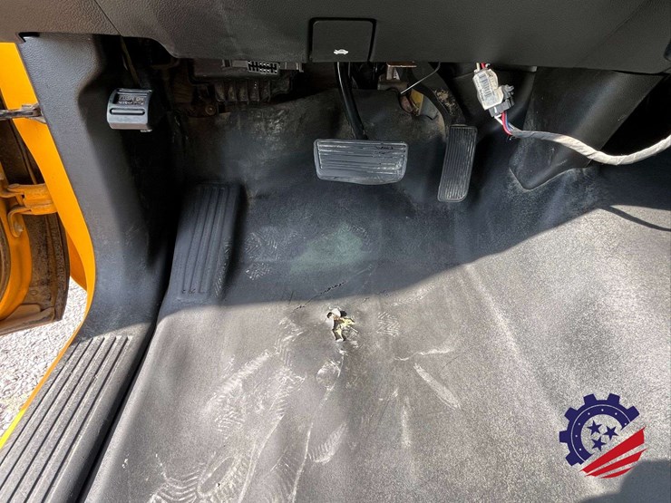 2017-chevrolet-silverado-1500-image-50