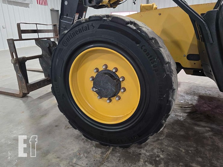 2018-caterpillar-tl642d-image-22