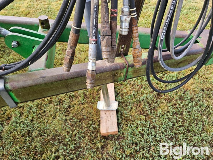 john-deere-726-image-11