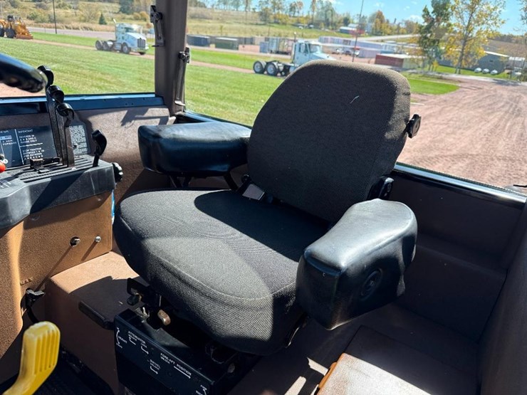 john-deere-8450-image-41
