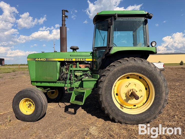 1981-john-deere-4440-image-8