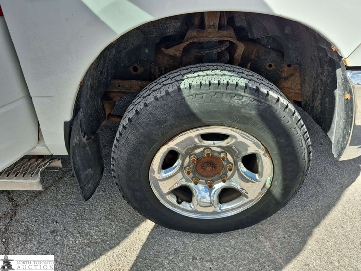 2012-dodge-2500-image-32