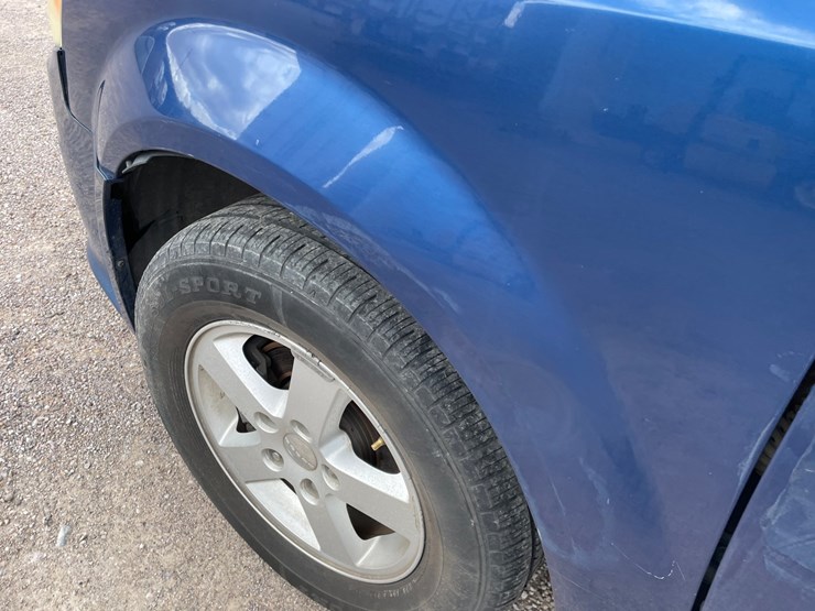 2011-dodge-grand-caravan-image-28