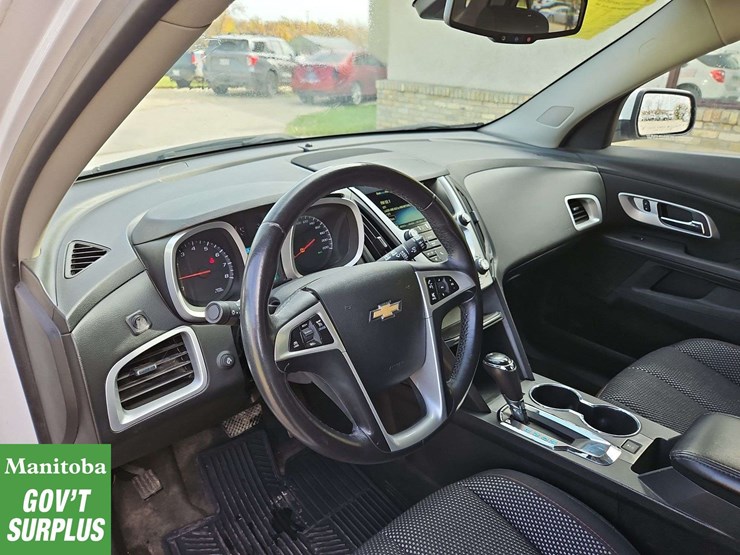 2016-chevrolet-equinox-image-17
