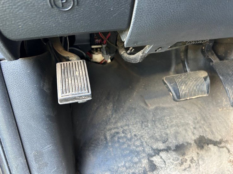 2015-dodge-1500-image-49