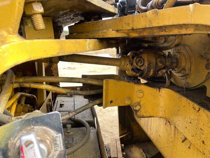 deere-440b-image-27