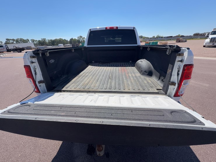 2019-dodge-2500-image-15