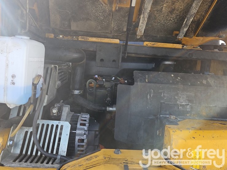 2017-deere-75g-image-23