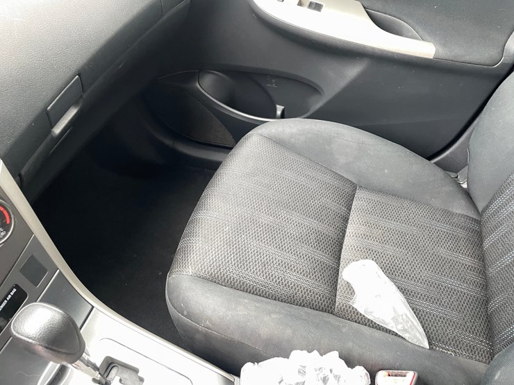 #2765-•-2011-toyota-corolla-(title-in-delay)-image-50