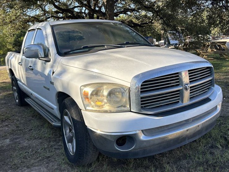 2008-dodge-ram-1500-image-3