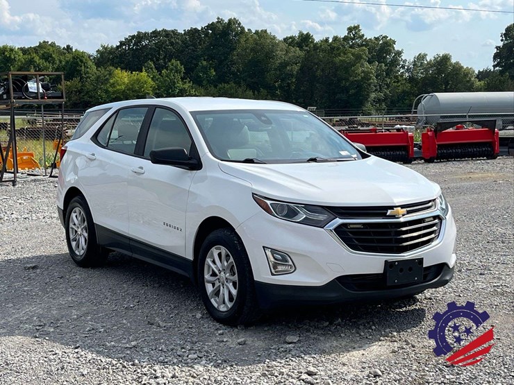 2020-chevrolet-equinox-ls-image-11