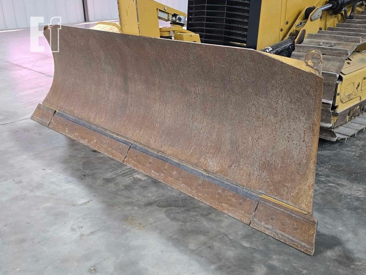 2023-caterpillar-d1-image-9