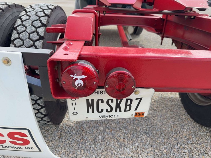 exceptional-international-kb-7-truck-with-fifth-wheel-hitch-image-35