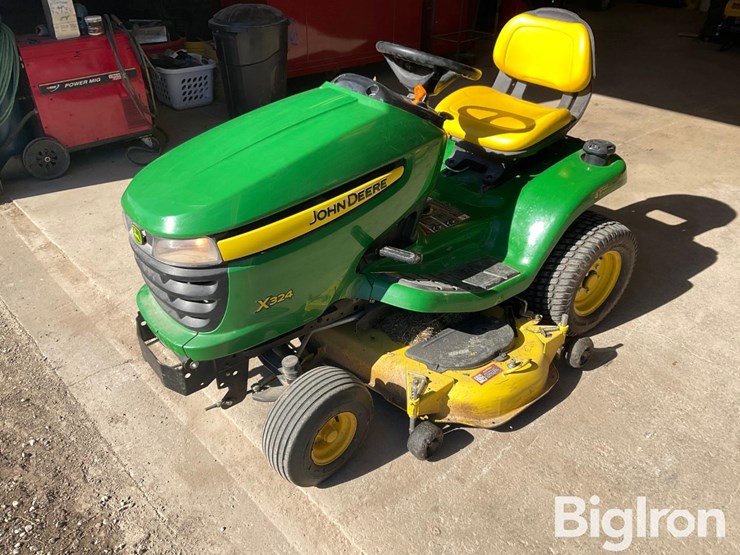 2013-john-deere-x324-image-1