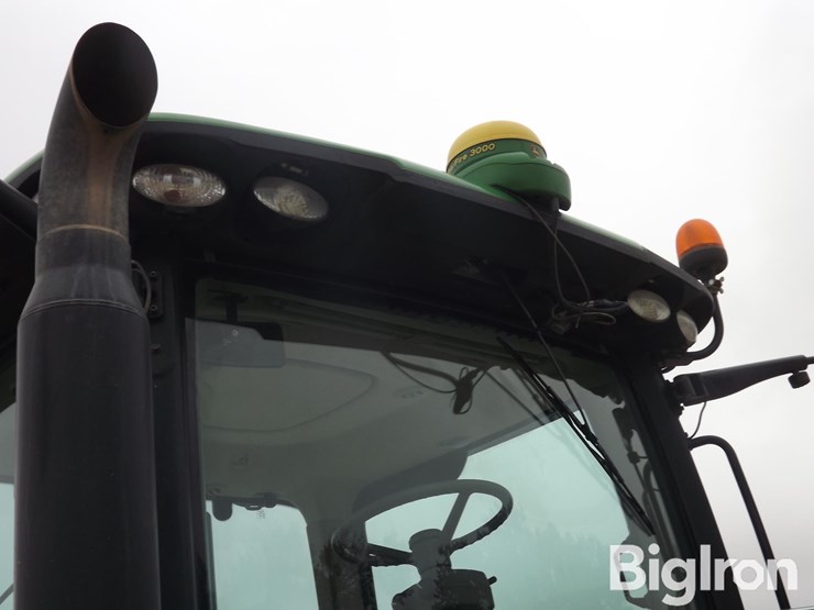 2012-john-deere-8335r-image-17