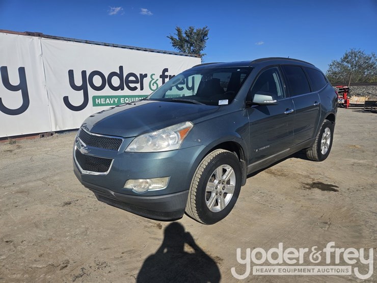 2009-chevrolet-traverse-image-1