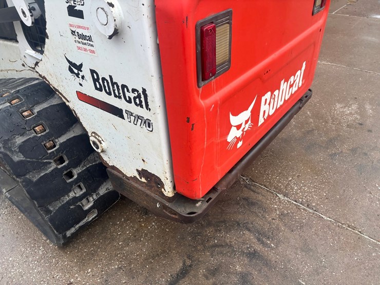 2015-bobcat-t770-image-12
