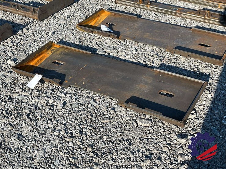 skid-steer-attach-frame-attachment-image-2