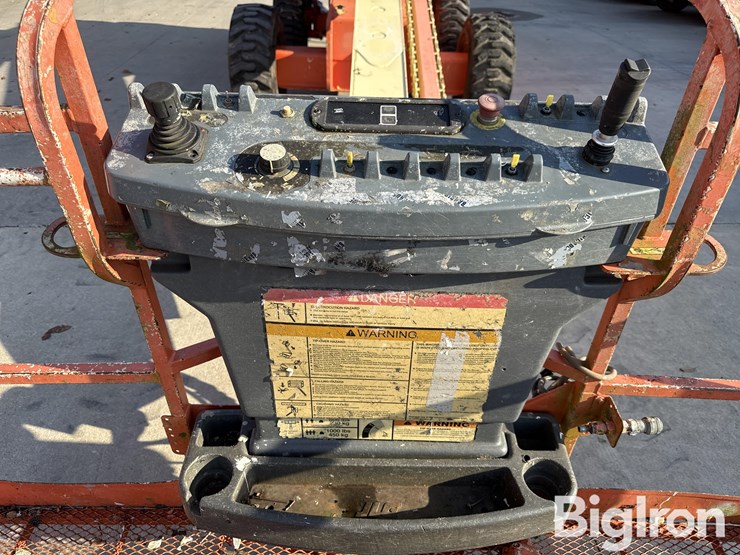 2007-jlg-600s-image-18