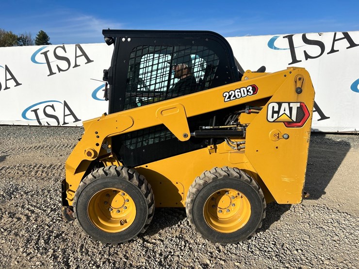 2023-caterpillar-226d3-image-2