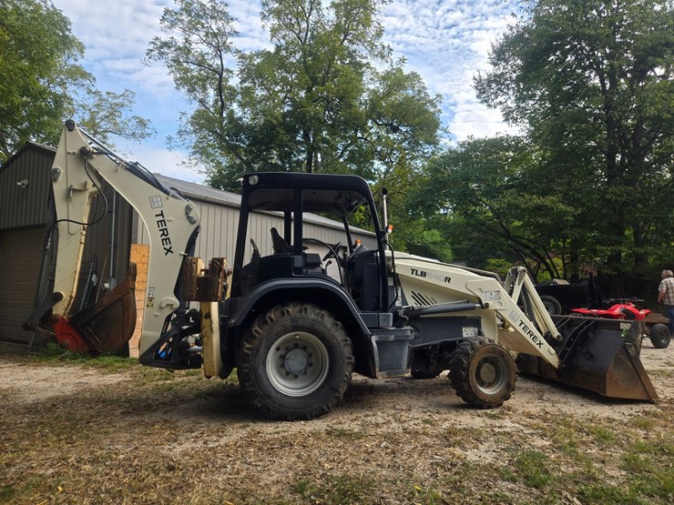 terex-tlb840r-image-11