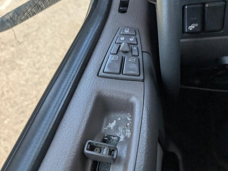 2018-volvo-10-image-29