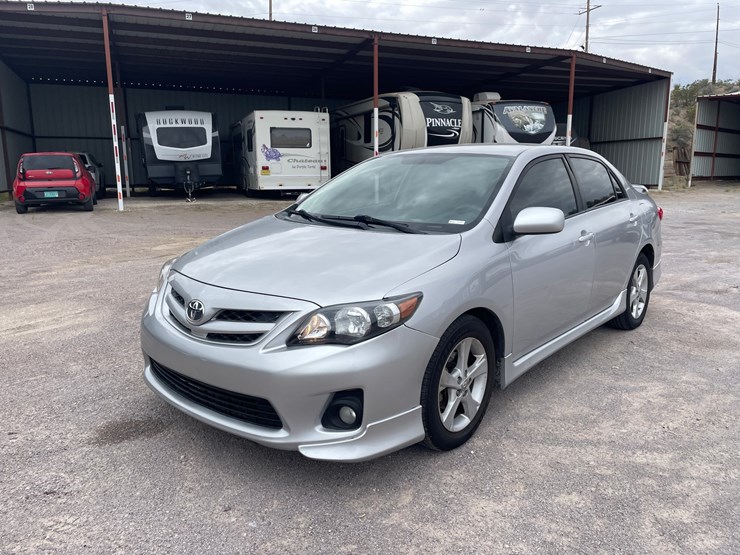 #2765-•-2011-toyota-corolla-(title-in-delay)-image-1