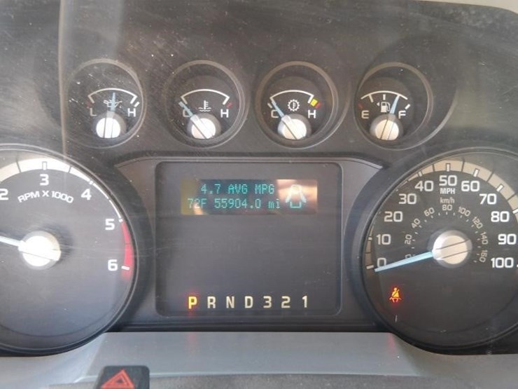 2011-ford-f550-image-24