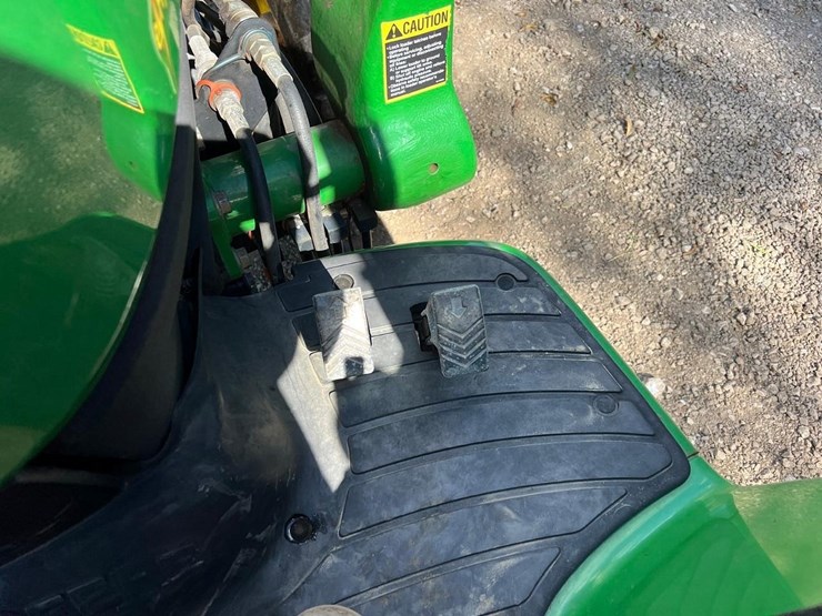 john-deere-3120-image-27