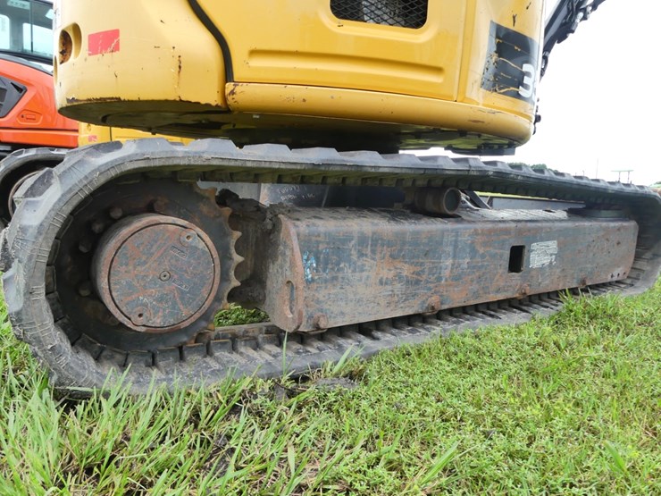 2018-deere-85g-image-6
