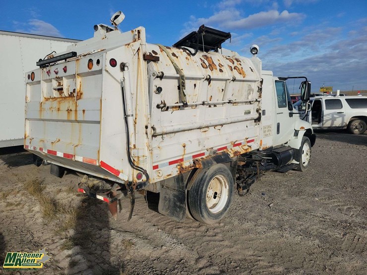 2007-international-durastar-4200-image-7