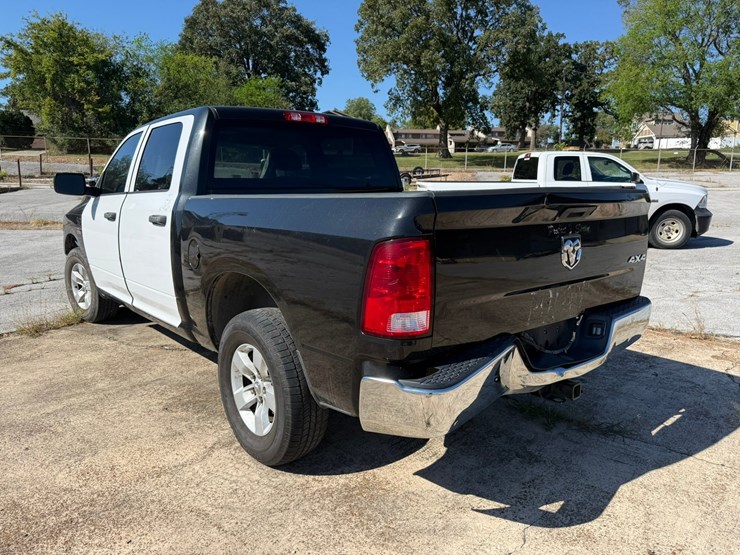 2017-dodge-1500-image-4
