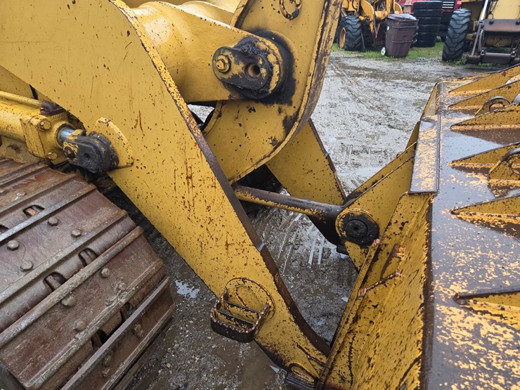 caterpillar-963-image-11