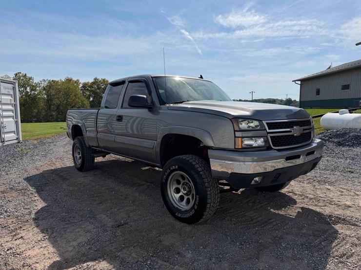2006-chevrolet silverado-pick-up-image-7