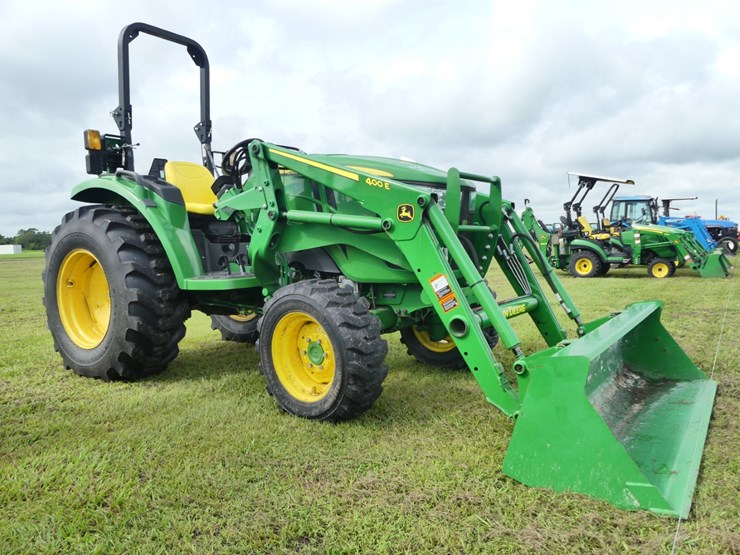john-deere-4044m-image-1