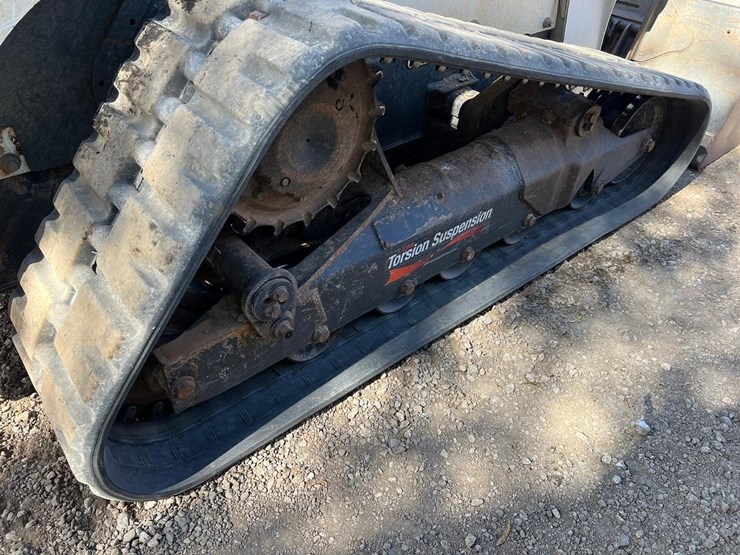 2018-bobcat-t870-image-15