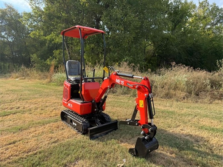 2026-me15-gas-mini-excavator-image-1