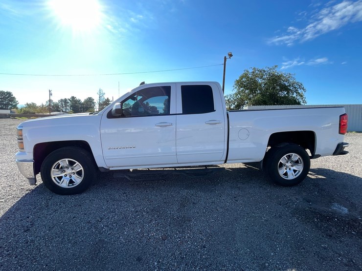 #2754-•-2015-chevrolet-silverado-(title-in-delay)-image-15