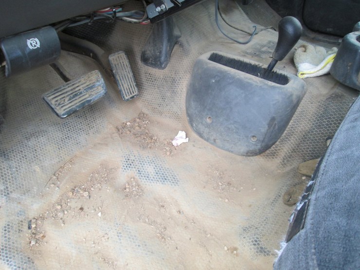 2005-gmc-2500hd-image-26