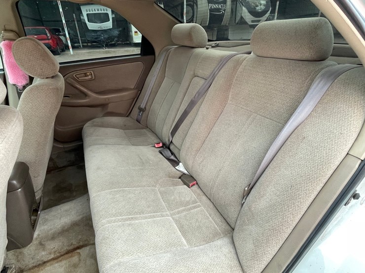 #2768-•-2001-toyota-camry-(title-in-delay)-image-18