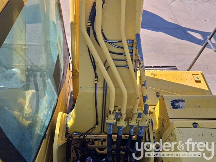 2015-komatsu-pc210-lc-11-image-50