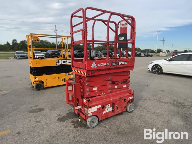 2019-massey-ferguson-730-image-1
