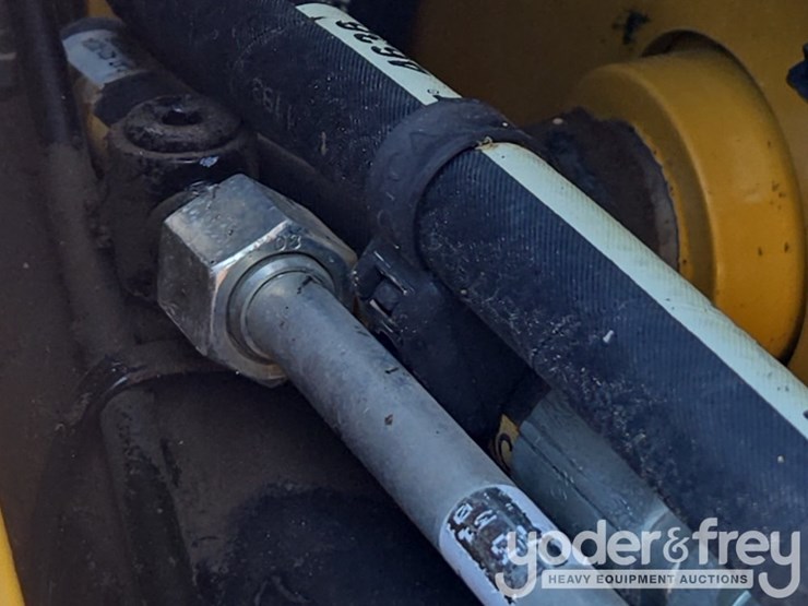 2018-caterpillar-226d-image-27