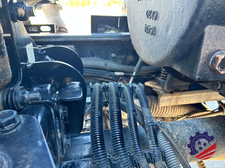 2020-peterbilt-567-image-60
