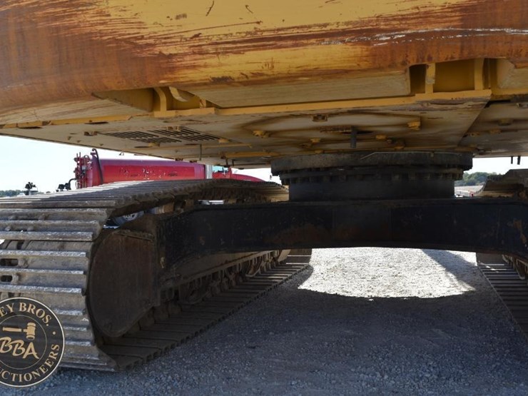 2018-caterpillar-326fl-image-44