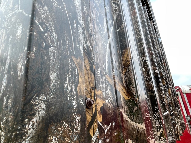 #1281-•-6'-x-6'-deer-blind-on-tower-with-steps-image-10