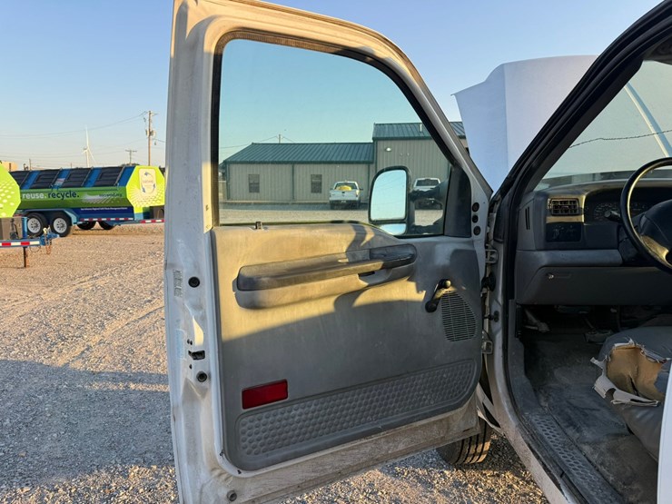 2003-freightliner-fld120-image-122