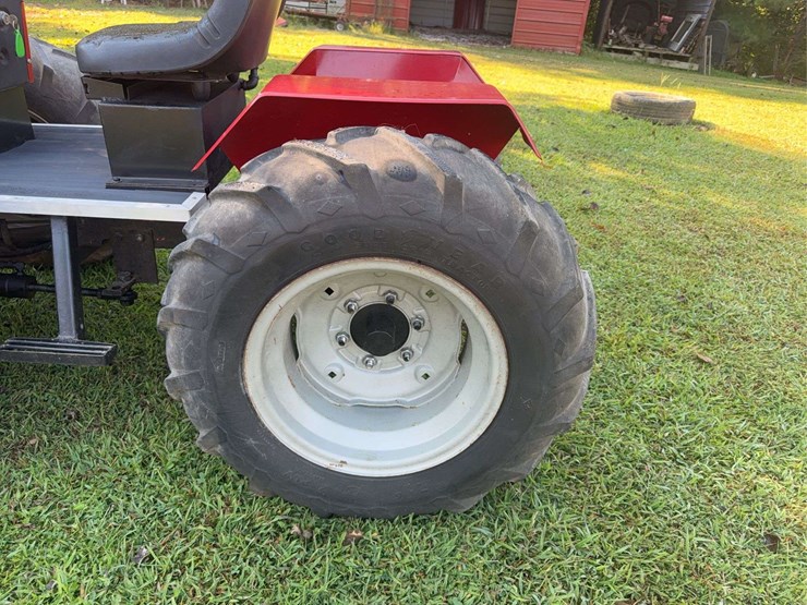 custom-case-4994-articulating-tractor-image-23