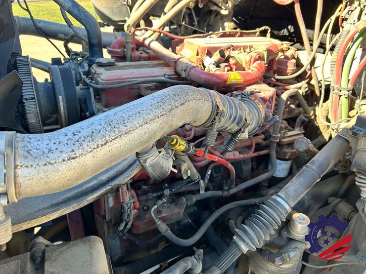 2019-freightliner-114sd-image-127